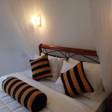 White House Ella Hotel Luaran gambar