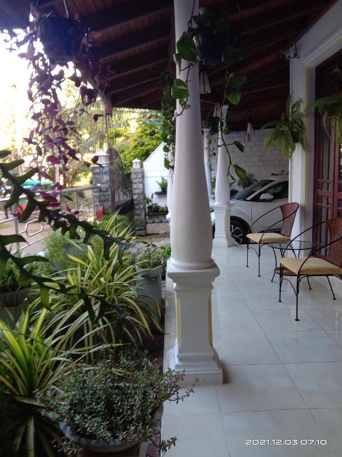 White House Ella Hotel Luaran gambar