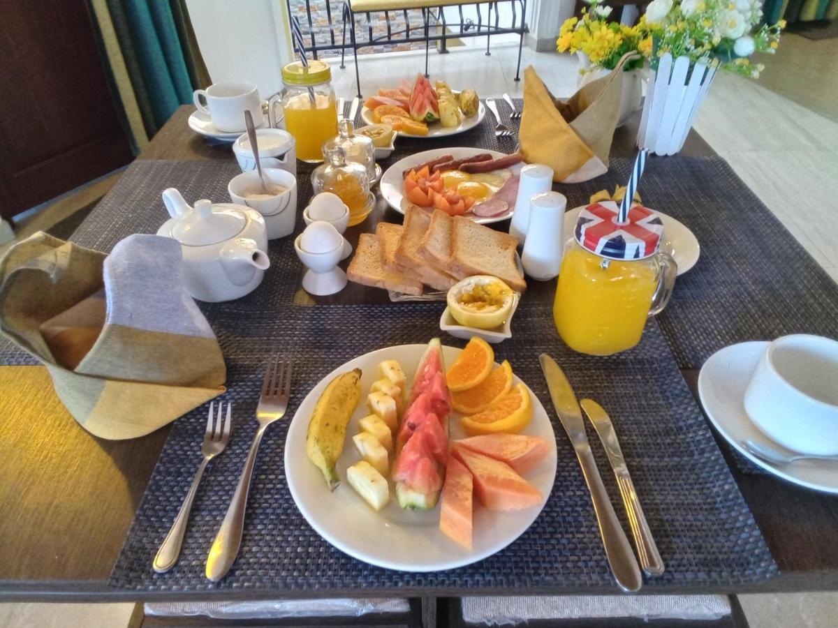White House Ella Hotel Luaran gambar