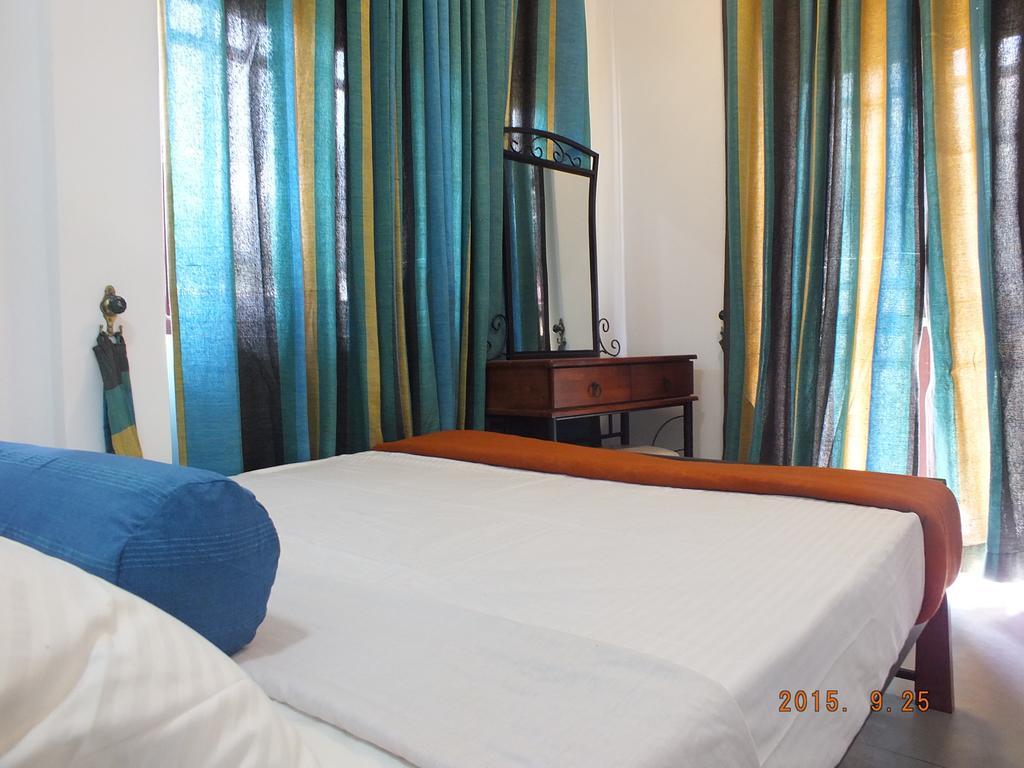 White House Ella Hotel Bilik gambar