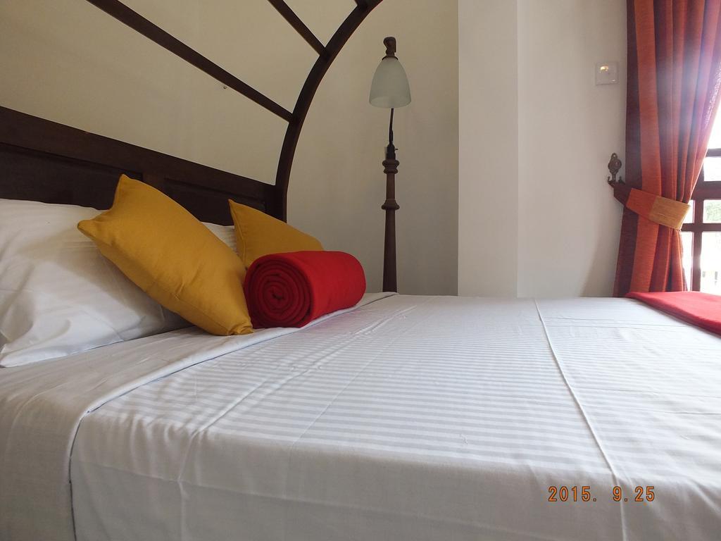 White House Ella Hotel Bilik gambar