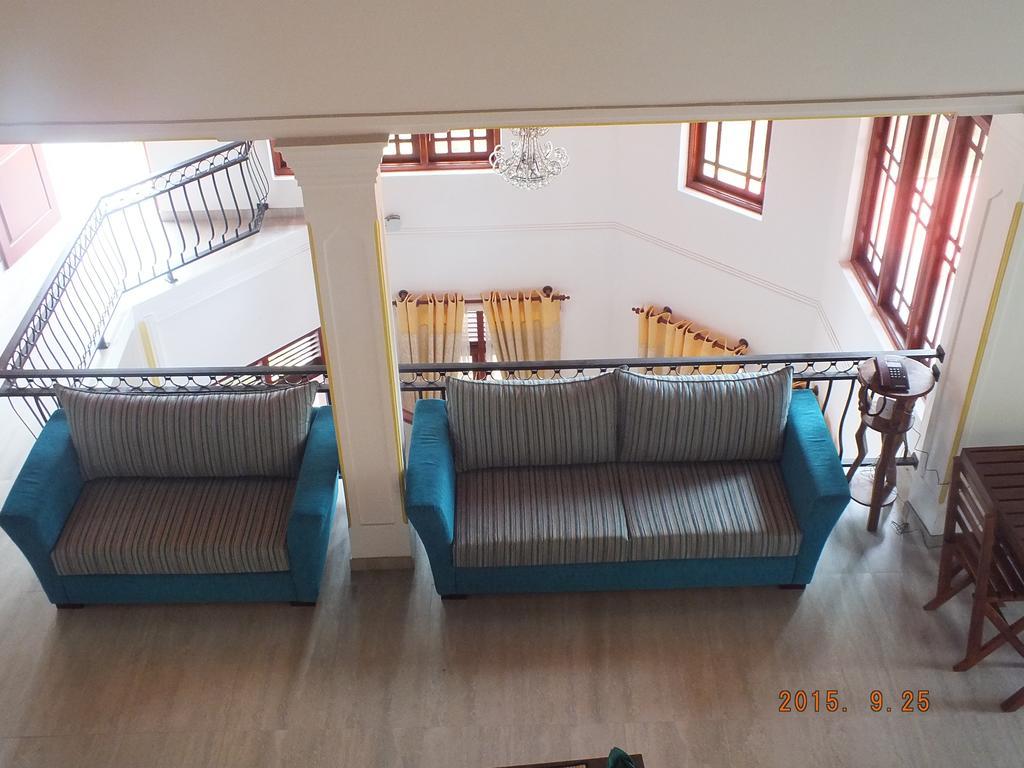 White House Ella Hotel Luaran gambar