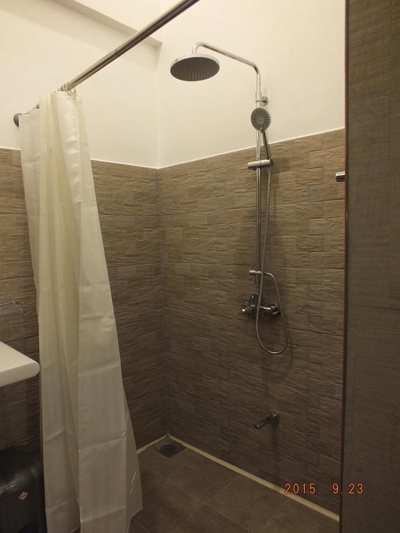 White House Ella Hotel Bilik gambar