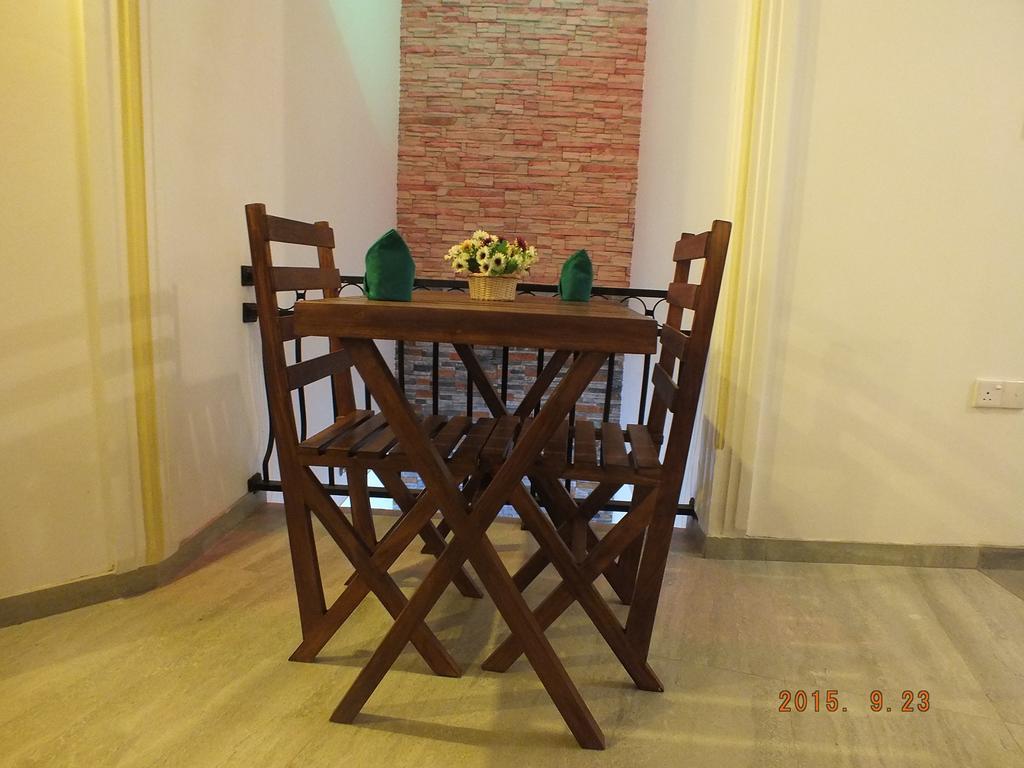 White House Ella Hotel Bilik gambar